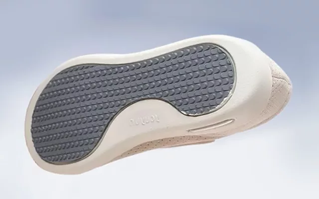 Wide Diabetic-Friendly Shoes - Cushioned Support for Swollen Feet