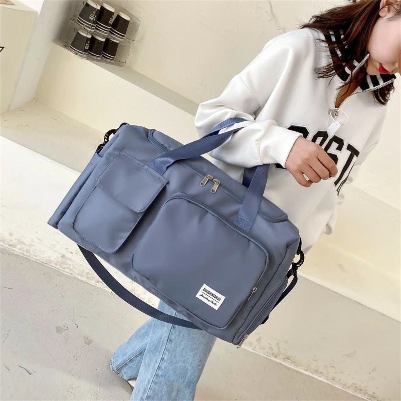 Multi-Pocket Travel Gym Duffle Bag - Organized Storage with Shoe Compartment