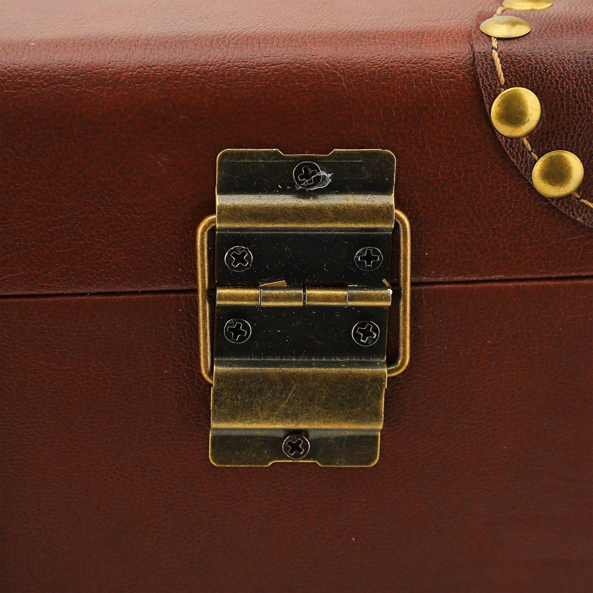 Vintage Leather Carry-On Case - Durable Overnight Bag with Alloy Lock