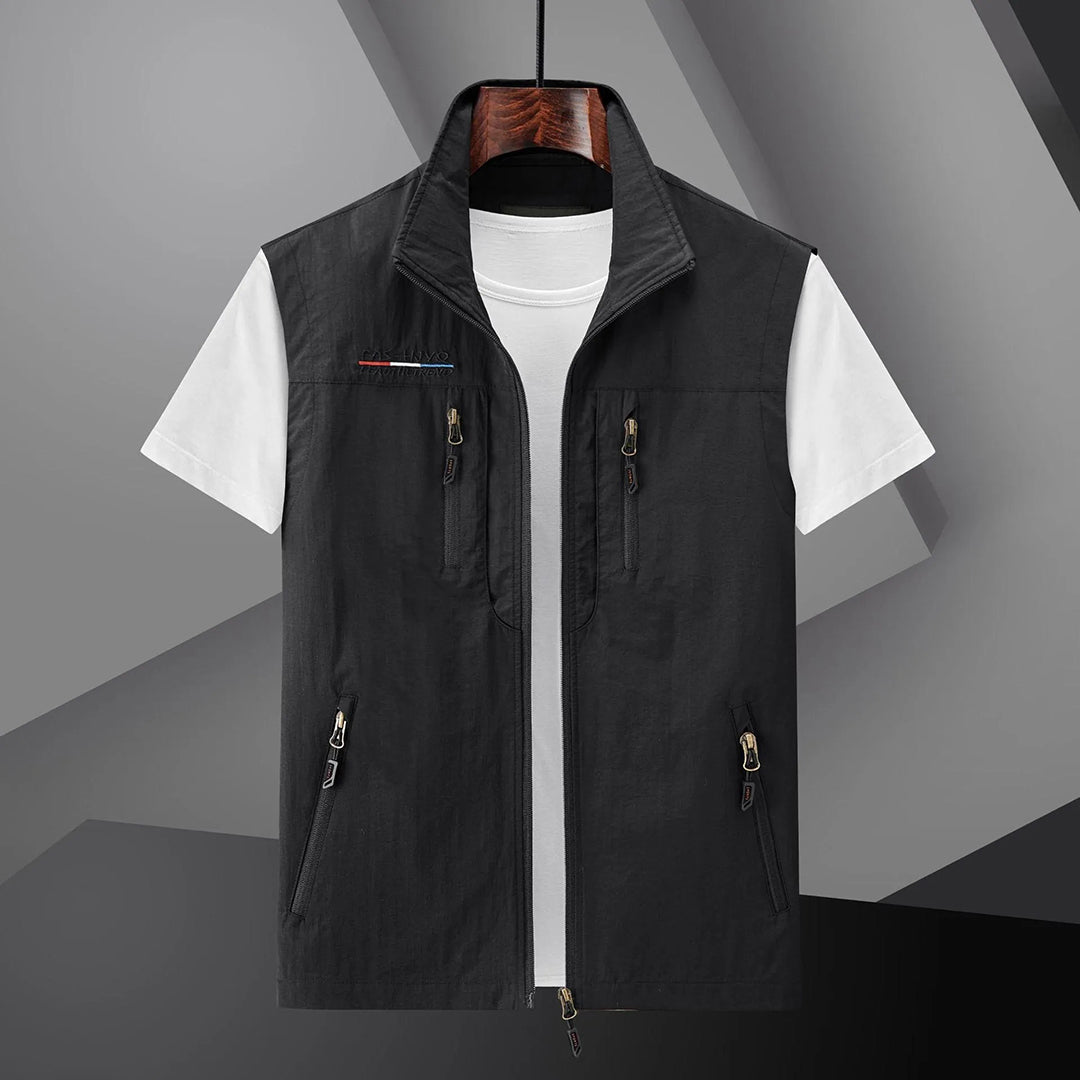 Men's Multi-Pocket Outdoor Vest - Lightweight & Water-Repellent