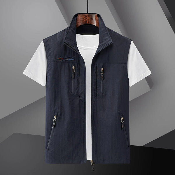 Men's Multi-Pocket Outdoor Vest - Lightweight & Water-Repellent